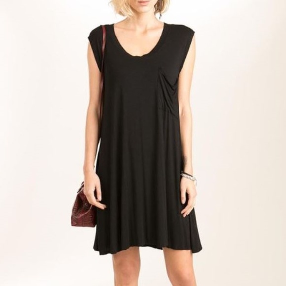 Twisted Back Sleeveless Pocket T Shirt Dress - Picture 2 of 3